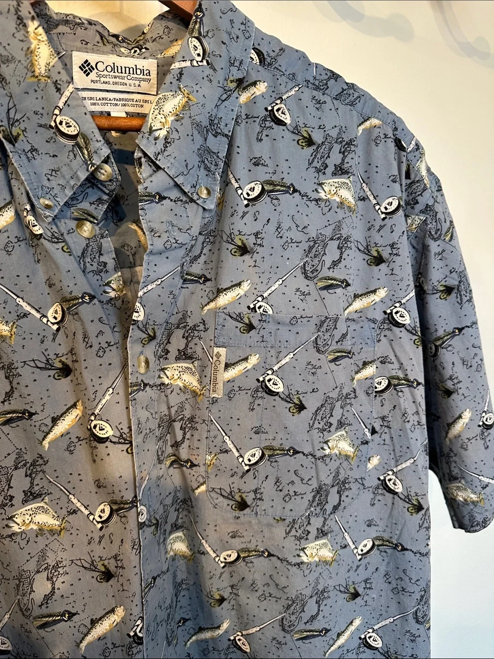 VTG 100% Cotton Columbia Men’s Short-Sleeve Button-Down Shirt